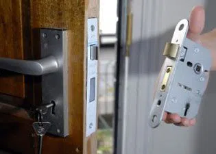 Locksmith Of Los Angeles Los Angeles, CA 310-819-3003 - 6a-Locks-Replace